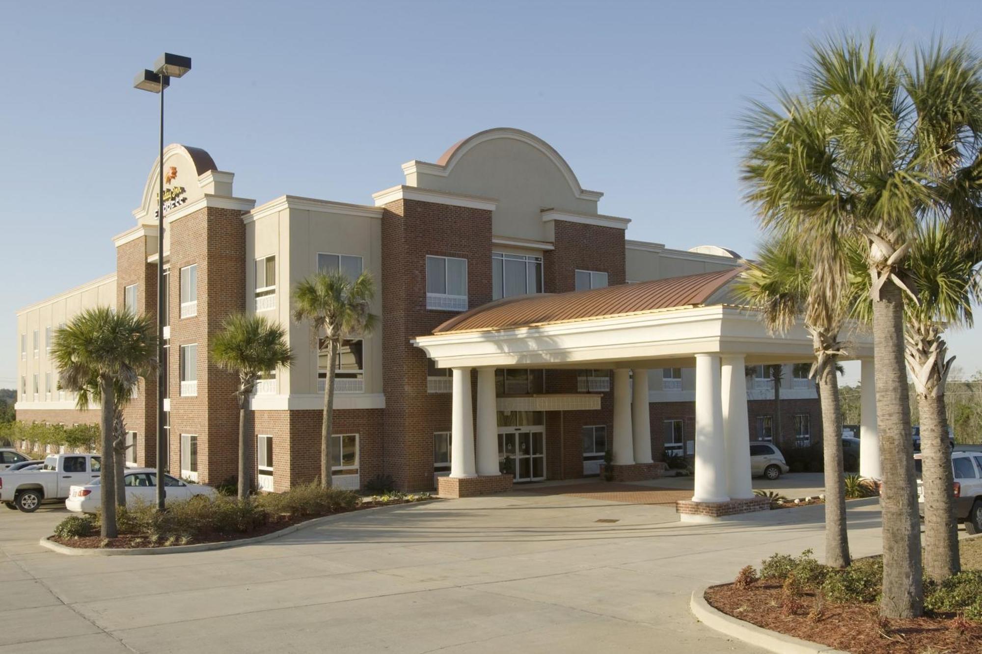 Holiday Inn Express Hotel & Suites Lucedale By Ihg Dış mekan fotoğraf